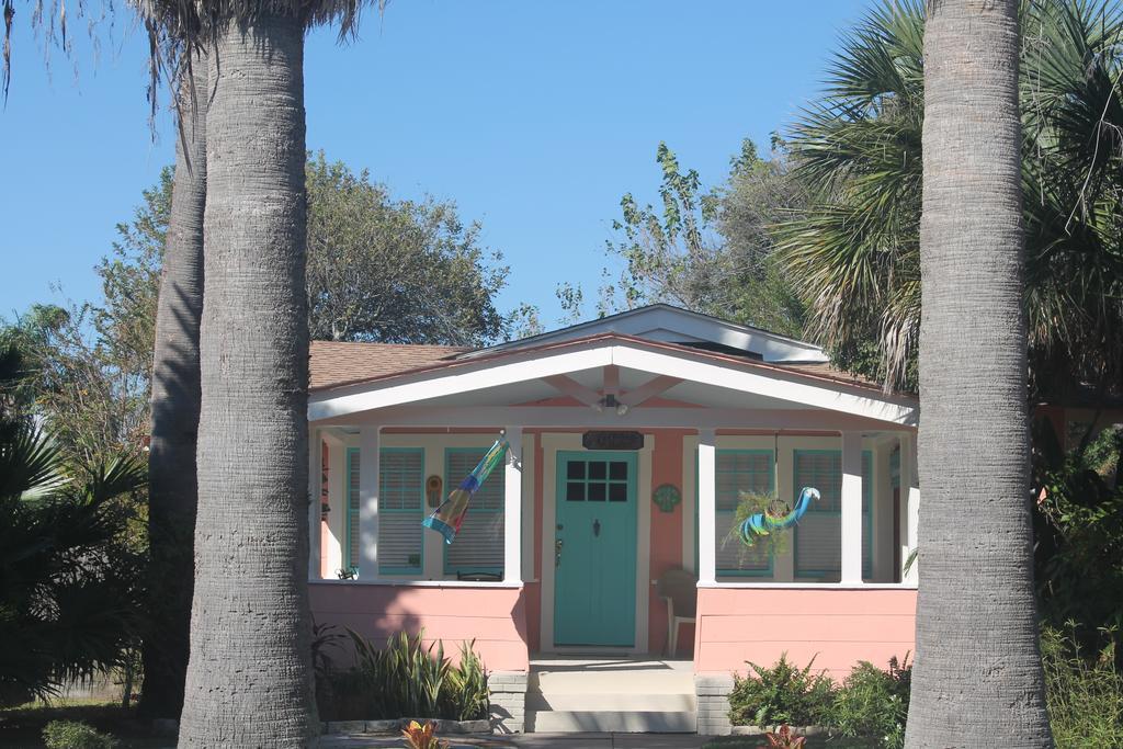 Coronado Palms Coastal Cottage Galveston Exteriör bild